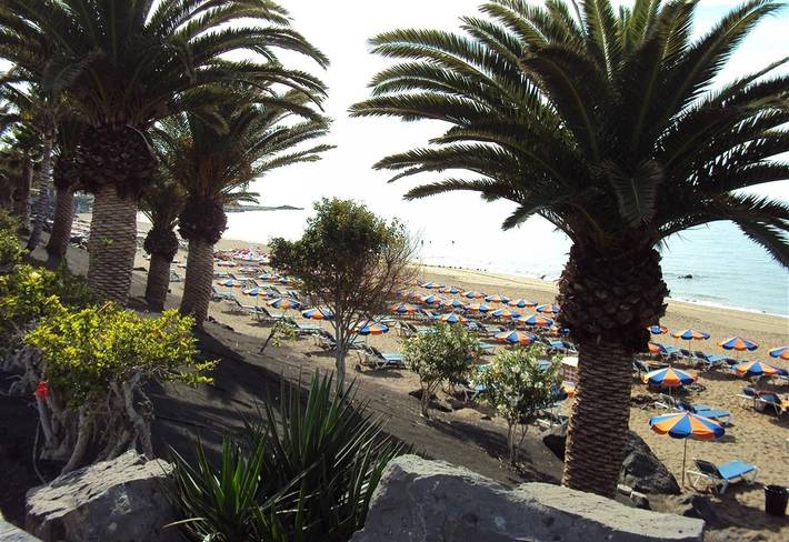 Entire apartment, Apartment Las Tabaibas with Pool, Terrace & Garden in Puerto del Carmen, Tías