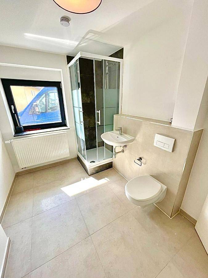 Ferienwohnung für 10 Personen, mit Balkon und Terrasse in Salzweg - 2