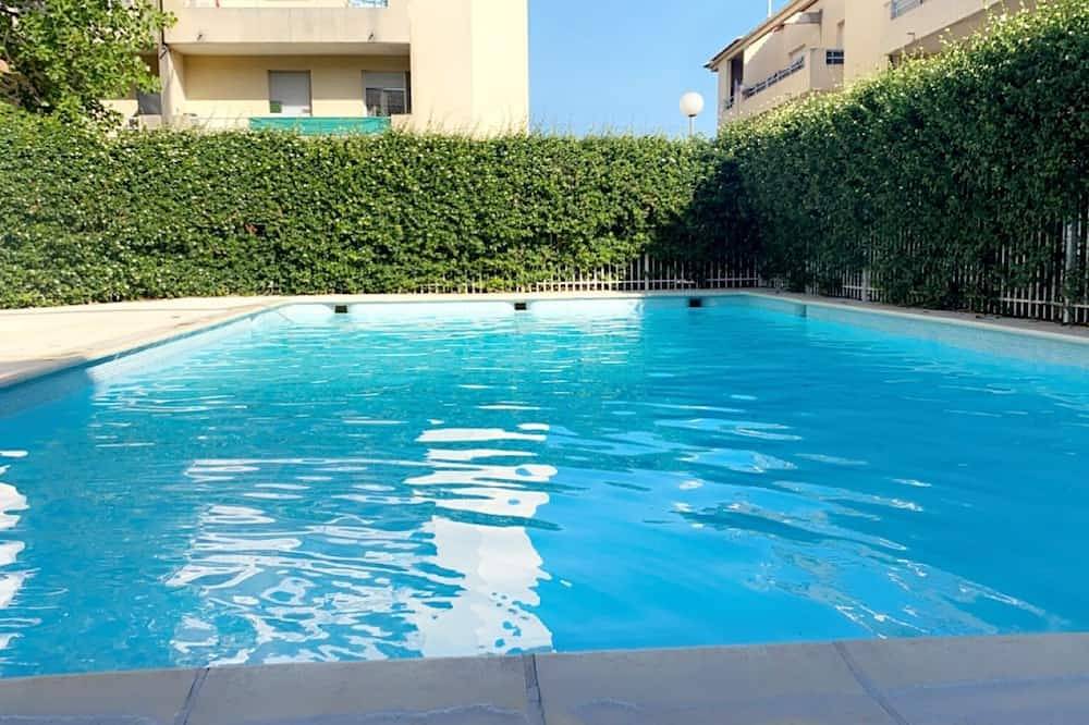 Entire apartment, Appartement T1 Avec Grande Terrasse et Piscine ! in Croix d'Argent, Montpellier