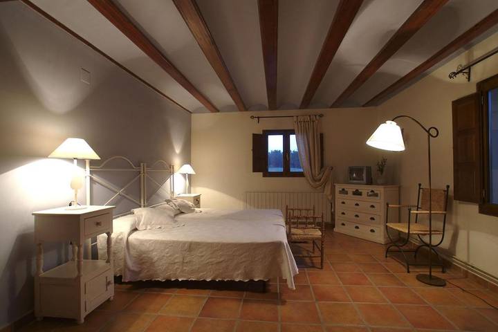 Casa rural para 2 personas, con terraza y jardín en Requena-Utiel