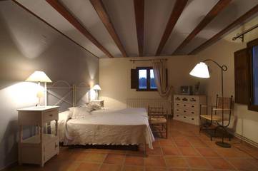 Casa rural para 2 personas, con terraza y jardín en Requena-Utiel