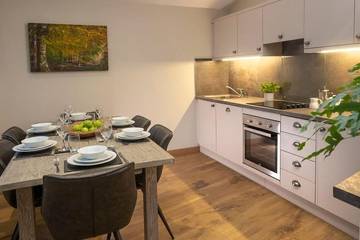 Lodge for 6 People in Delamere, Cheshire, Photo 1