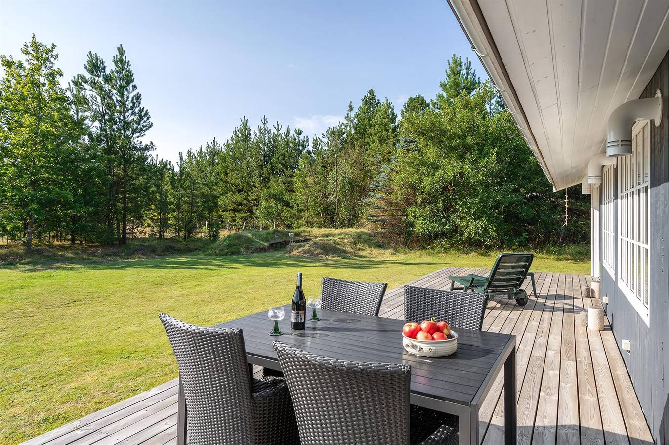Awesome home in Jerup w/ Wifi and 4 Bedrooms in Bratten, Jerup