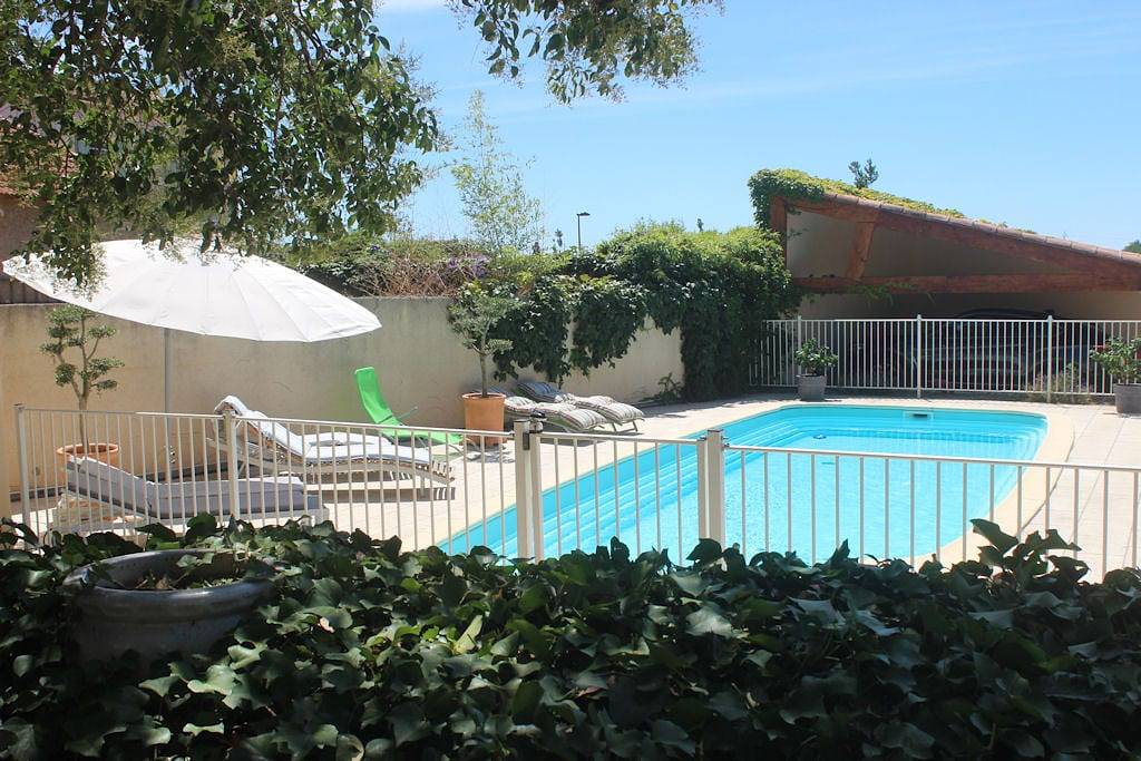 La Bellifontaine - Chambre Papillon in Capestang, Canal du Midi