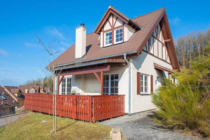 Villa voor 8 personen, met sauna en tuin, met huisdier in de Eifel
