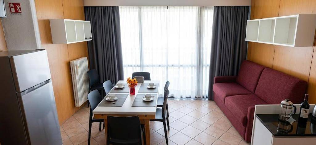 Ferienwohnung für 6 Personen, mit Balkon und Terrasse sowie Ausblick in Mezzana
