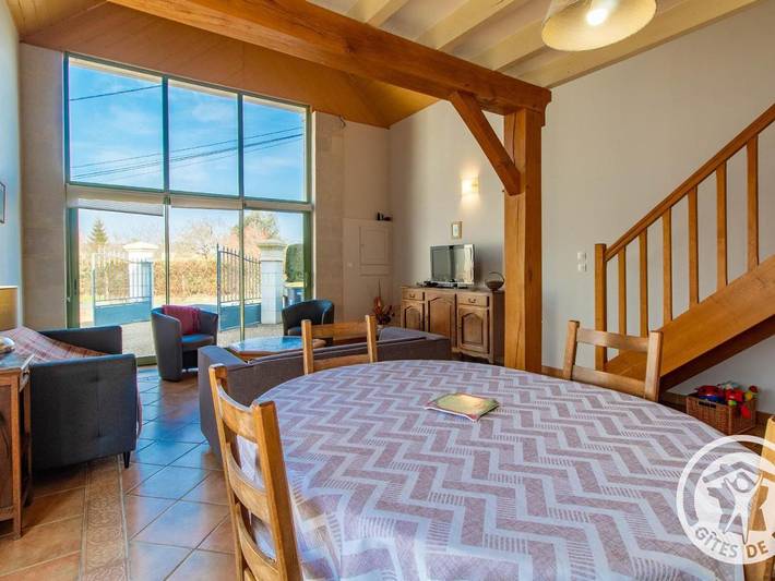 Location de vacances pour 5 personnes, avec jardin et terrasse à Saint-Martin-de-la-Place