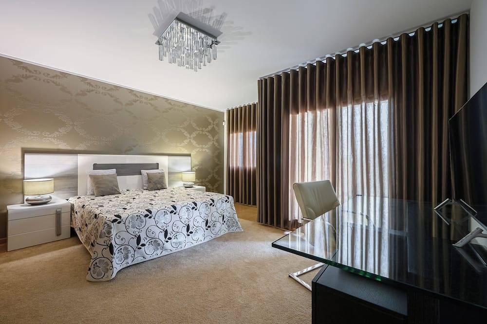 Elyra Cascais · Luxury Villa with Spa, Cinema & Gym in Alcabideche, Costa de Lisboa