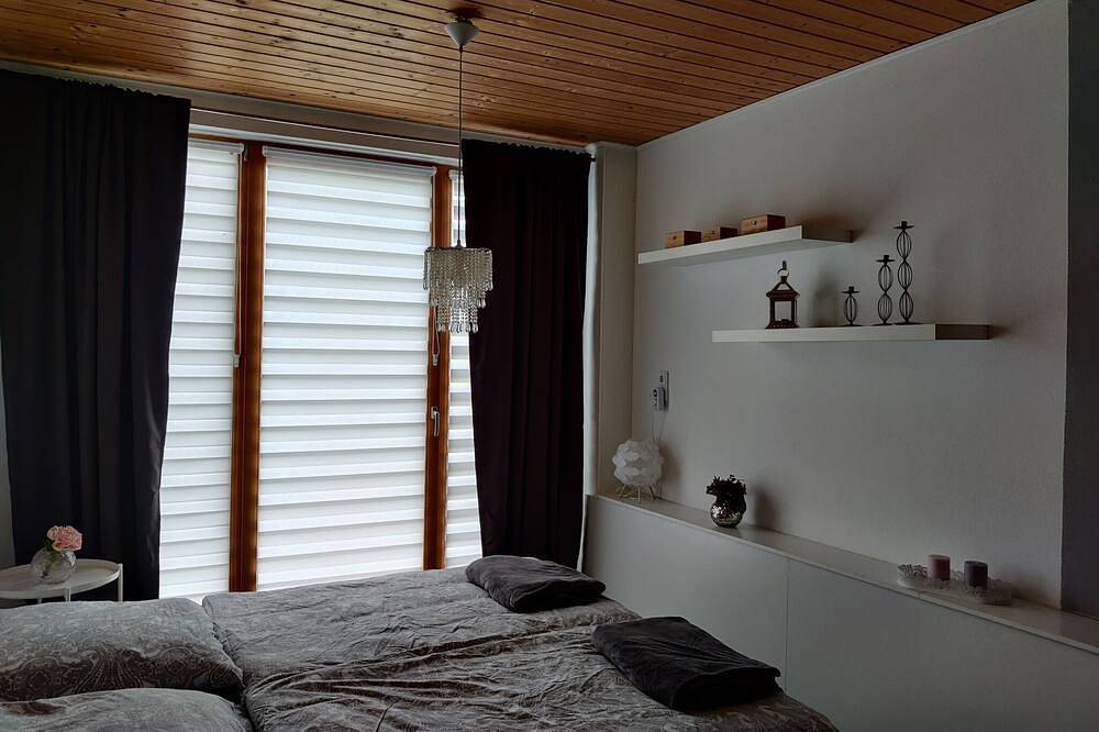Ganze Wohnung, Ferienwohnung Krottenmühl am Simssee, 55 qm, Erdgeschoss, 1 separates Schlafzimmer in Krottenmühl, Söchtenau