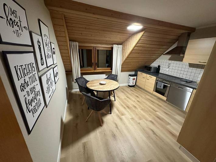 Ferienwohnung für 3 Personen, mit Ausblick und Balkon - 1