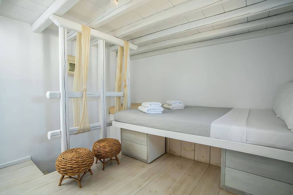 Villa Anasa private Pool & Jacuzzi at Panormos, Villa Anasa private Pool & Jacuzzi at Panormos in Mykonos