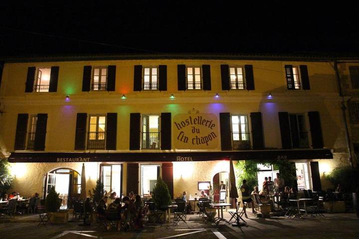 Hôtel pour 3 personnes, avec jardin et jacuzzi