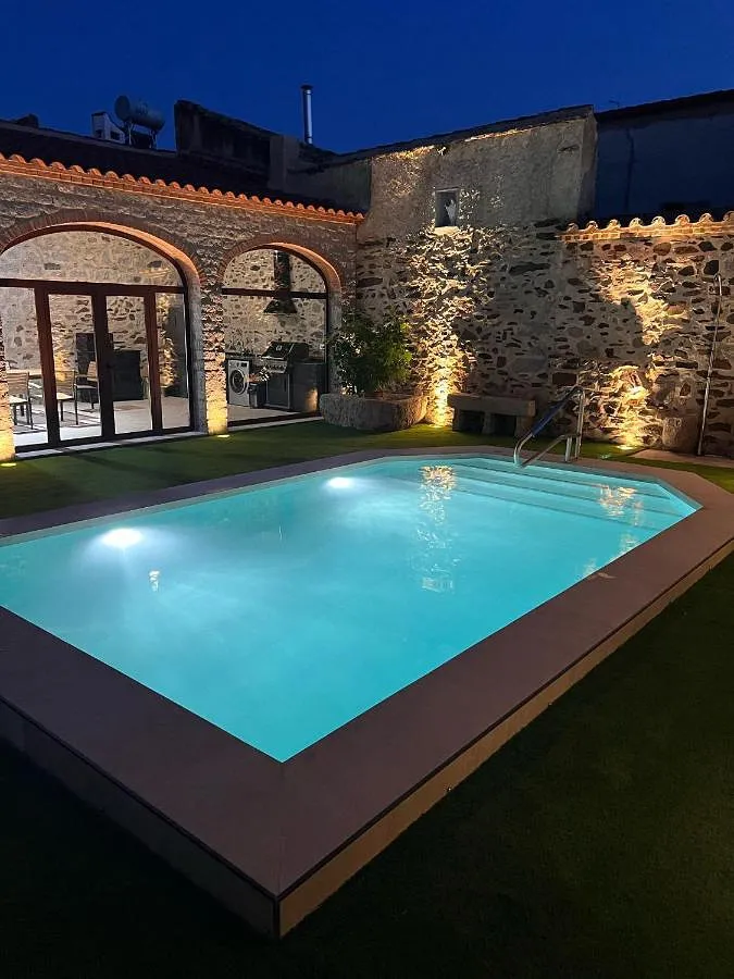 Casa de vacaciones para 23 personas, con jacuzzi además de piscina y jardín - 1