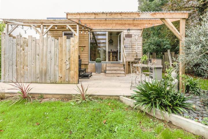 Location de vacances pour 2 personnes, avec Jacuzzi ainsi que Terrasse et Jardin à Valognes