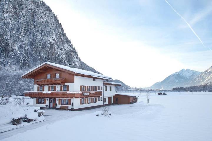 BnB für 3 Personen, mit Garten und Ausblick im Zillertal