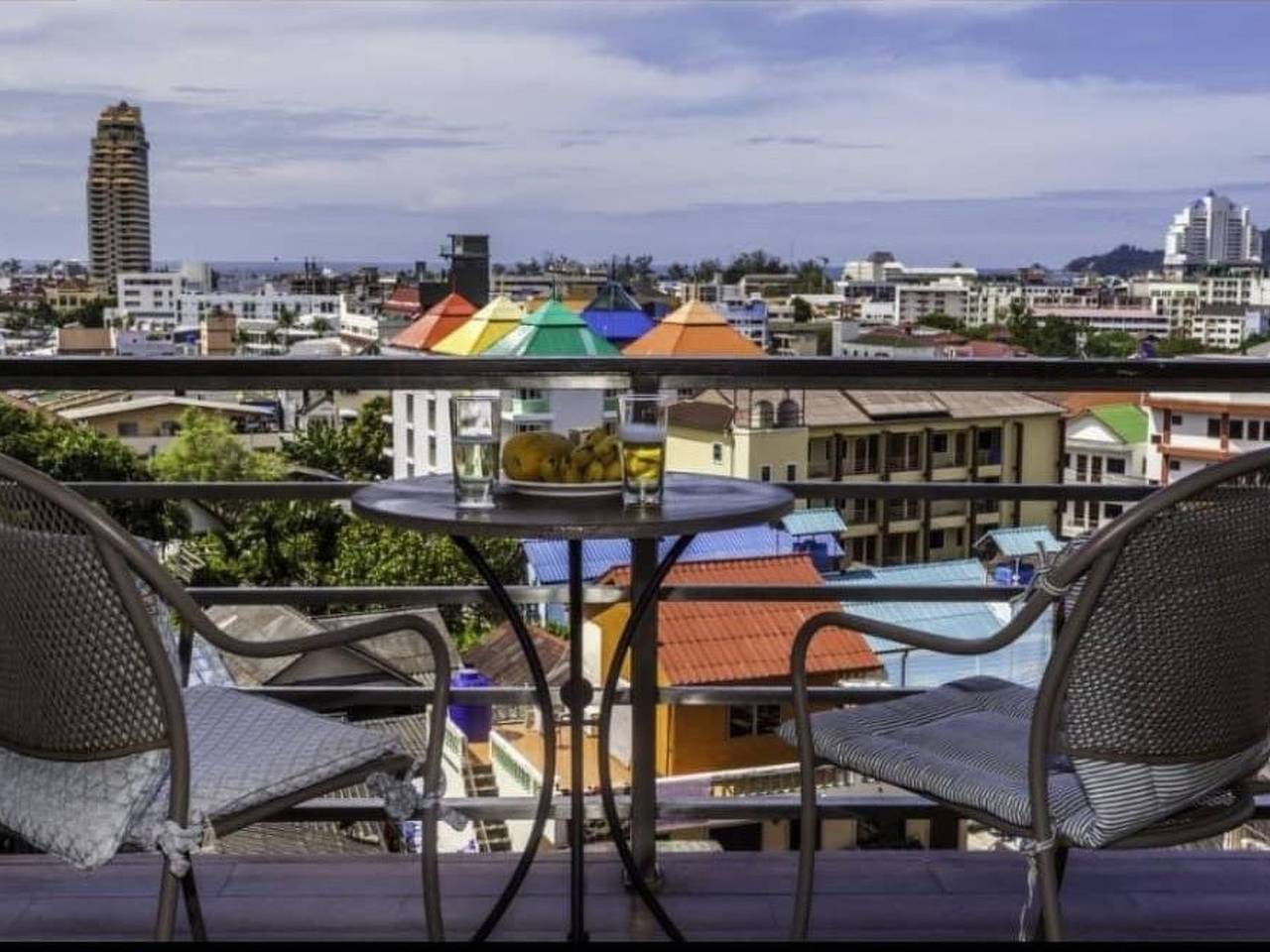 Entire apartment, Wazzas Patong Apartment, Smart-Tv und schnelles Wifi in Patong Beach, Phuket Province