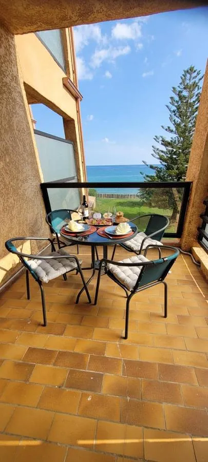 Apartamento de vacaciones para 3 personas, con jardín además de vistas y piscina, Se admiten mascotas - 1
