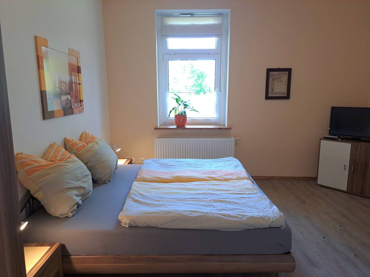 Ganze Wohnung, Ferienwohnung '1' mit gemeinsamer Terrasse und Wlan in Lindow, Ruppiner Seenland
