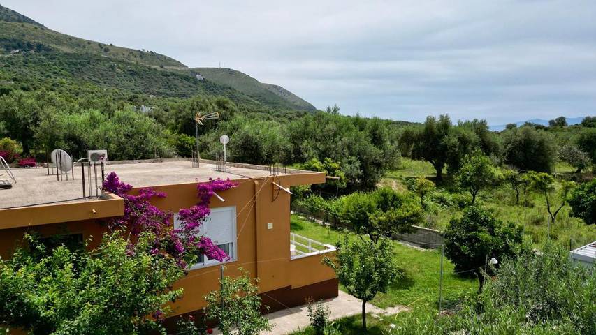 Location de vacances pour 5 personnes, avec jardin ainsi que vue et balcon dans Borsh - 3