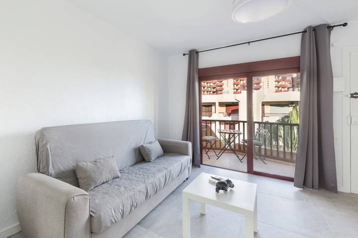 Entire apartment, Apartment 'Tu Paraíso En La Manga' with Sea View, Shared Pool and Private Terrace in Playa El Arenal/Playa Pedrucho (La Manga), San Javier