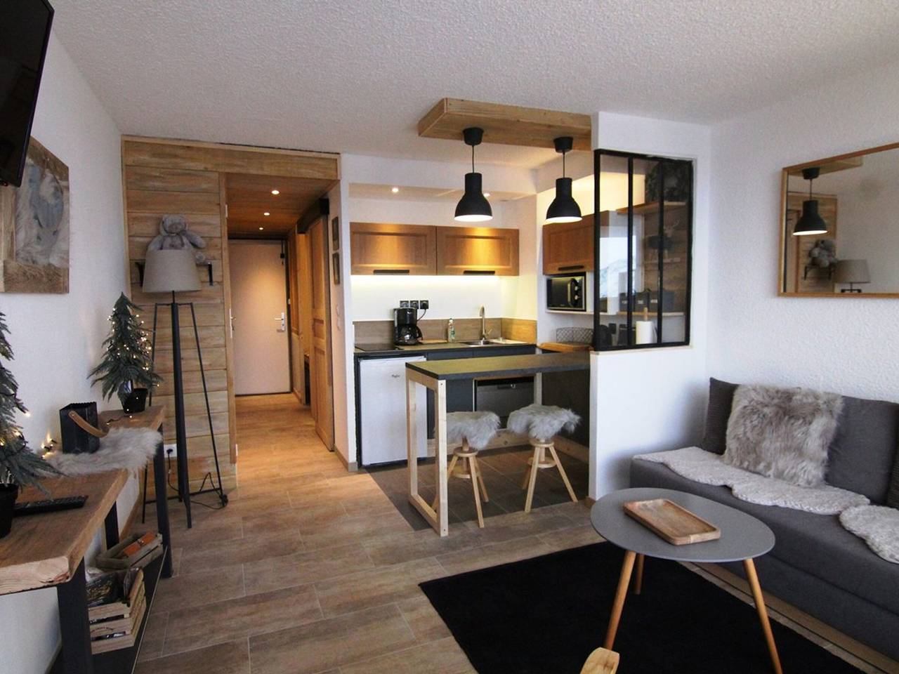 Ganze Wohnung, Gemütliches 24m² Studio für 4 Personen mit Südbalkon und Parkplatz in L'Alpe d'Huez in L'Alpe d'Huez, Nationalpark Écrins