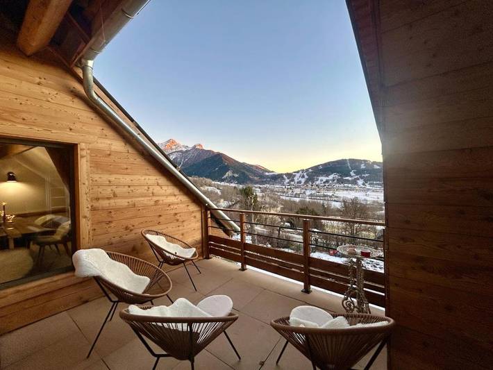 Chalet pour 8 personnes, avec jardin et vue