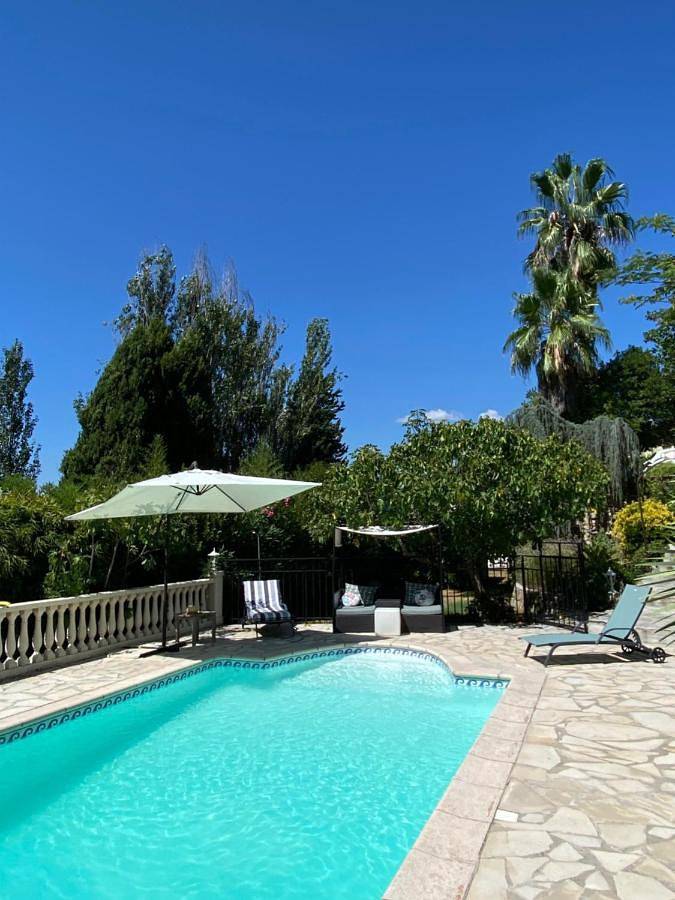 Appartement de vacances pour 2 personnes, avec terrasse et jardin ainsi que piscine et sauna