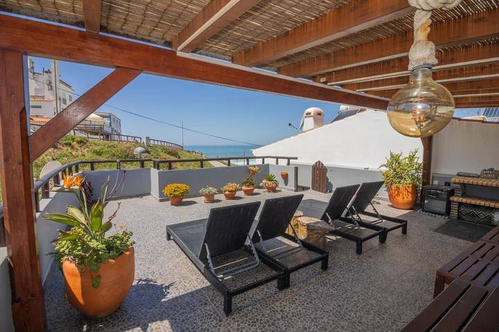Casa de férias para 4 pessoas, com vista e terraço em Odeceixe