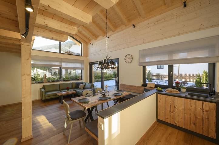 Ferienhaus für 6 Personen, mit Whirlpool und Garten sowie Sauna in Unterammergau