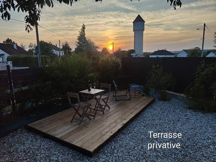 Location de vacances pour 4 personnes, avec terrasse ainsi que vue et jardin à Francueil - 2