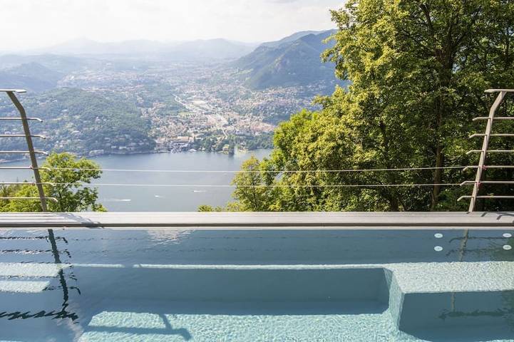 Villa Rossa in Brunate, Lago di Como