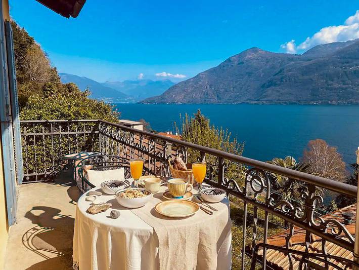 Ferienhaus für 6 Personen, mit Balkon und Terrasse sowie Garten und Seeblick in Comune di Cannobio