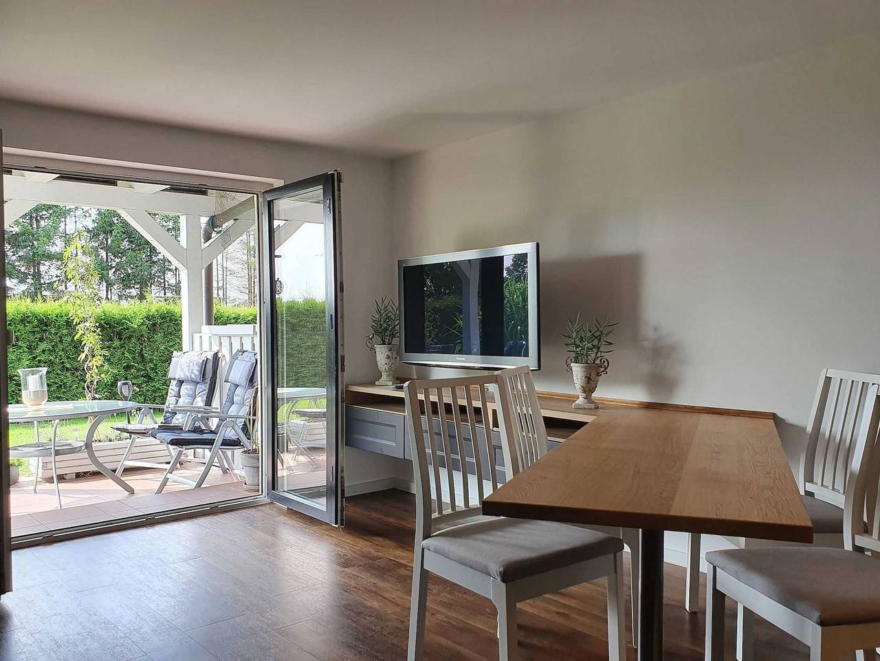 Ganze Ferienwohnung, Ferienwohnung Smilla in Sellin - Smilla: 45m², 2-Raum, 4 Pers., Terrasse, Garten, Hund in Selliner See, Sellin