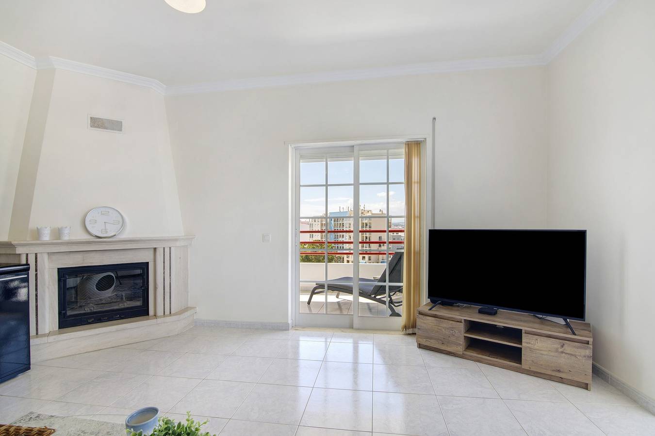 Apartamento vacacional 'Com Vista Panorámica' con vistas al mar, Wi-Fi y aire acondicionado in Quarteira, Distrito de Faro