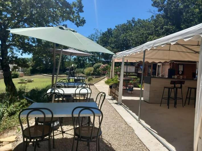 Location de vacances pour 7 personnes, avec piscine et jardin ainsi que terrasse et vue à Mirabel - 3