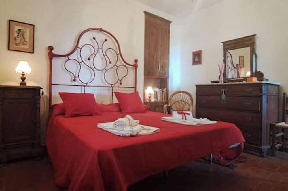 Appartamento intero, L'Incanto del Trasimeno con giardino vista lago nel cuore di Castiglione! in Castiglione del Lago, Lago Trasimeno