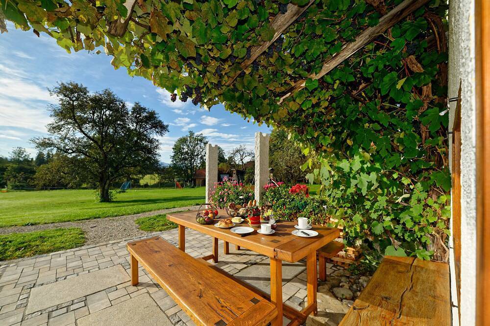Ganze Wohnung, Urige Ferienwohnung Nähe Chiemsee zwischen München und Salzburg in Eggstätt, Chiemsee