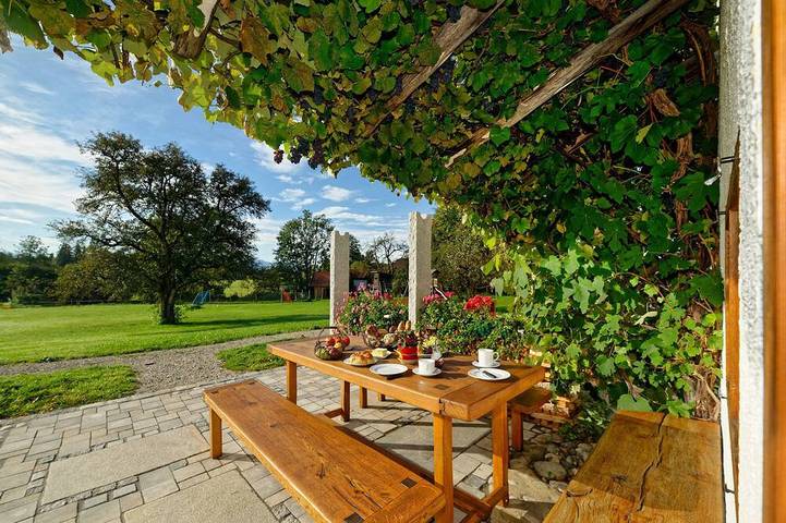 Ferienwohnung für 3 Personen, mit Terrasse und Garten sowie Sauna in Eggstätt
