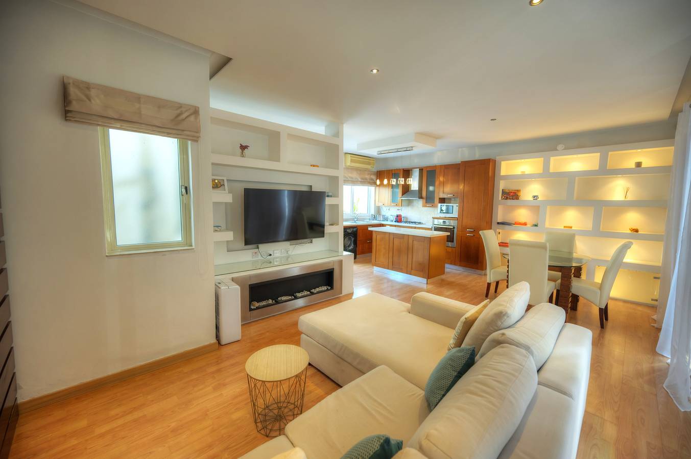 Entire apartment, Holiday apartment for 5 people with terrace in Tas-Sliema, Malta Island