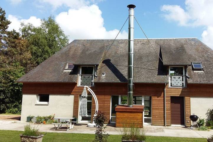 Gîte pour 10 personnes, avec terrasse et jardin, animaux acceptés à Marolles