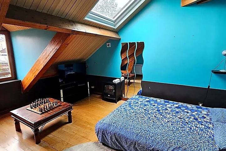 Villa for 16 people with a pool, hot tub, pool table, foosball table, pinball machine, ping-pong table, and barbecue in Corbeil-Essonnes, Essonne
