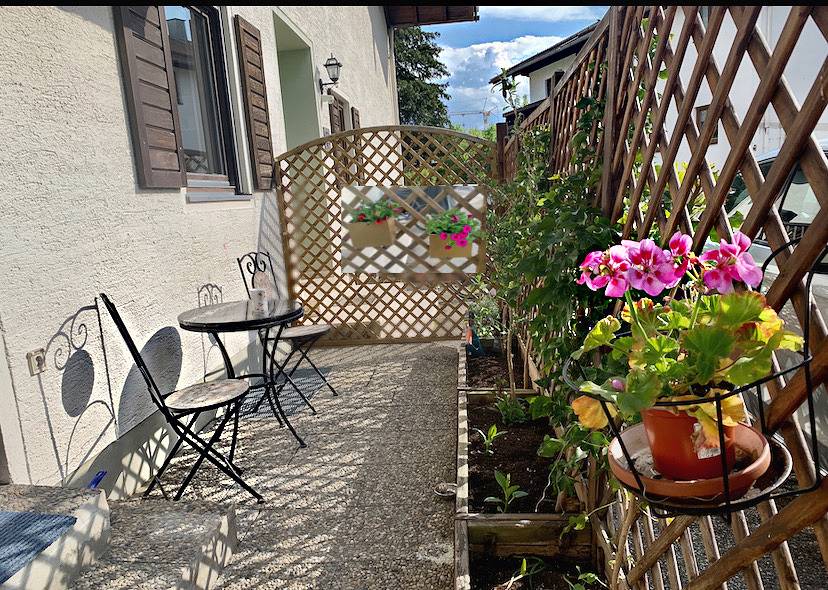 Ganze Ferienwohnung, Alpenkind - Ferienwohnung alpenkind 74 qm, 1-4 Personen, 2 Schlafzimmer, Terrasse in Staudach-Egerndach, Chiemsee