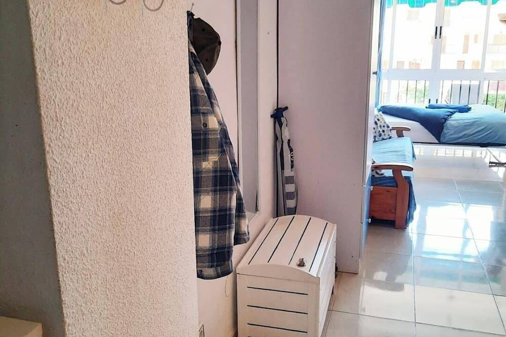 Apartamento entero, Estudio Torrevieja P & A - 3 minutes to the beach in Torrevieja, Costa Blanca