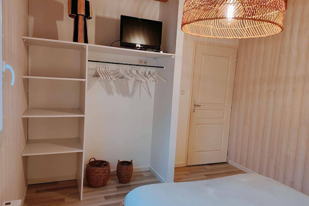 Chalet refait à neuf, 200m du lac et piste cyclable, boulodrome babyfoot jeux. in Lac de Gérardmer, Gérardmer