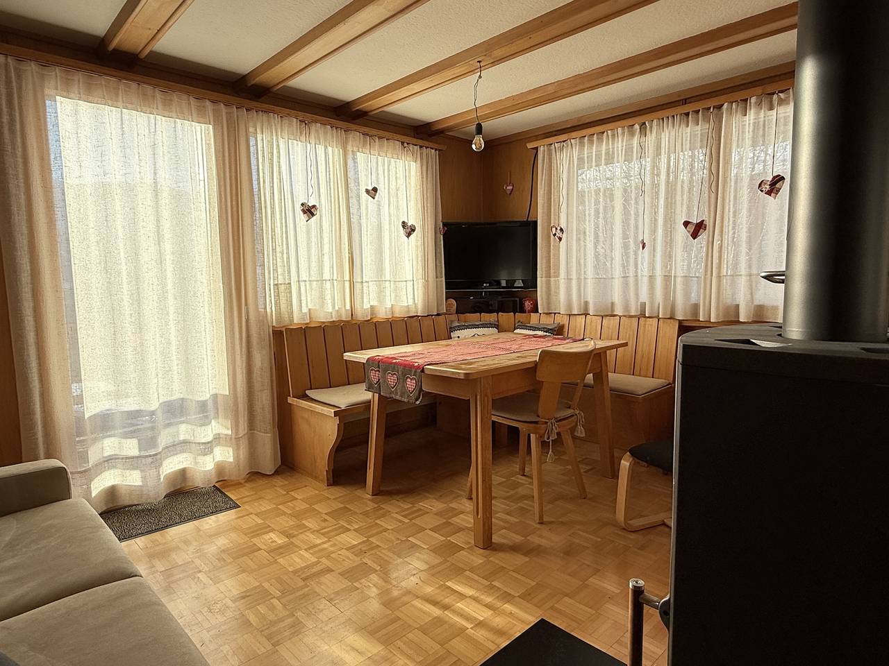 Diegastgeberei.ch - Revier mon désir Nr. 203 - 4,5 Zimmer Ferienhaus in Glarus Süd, Kanton Glarus