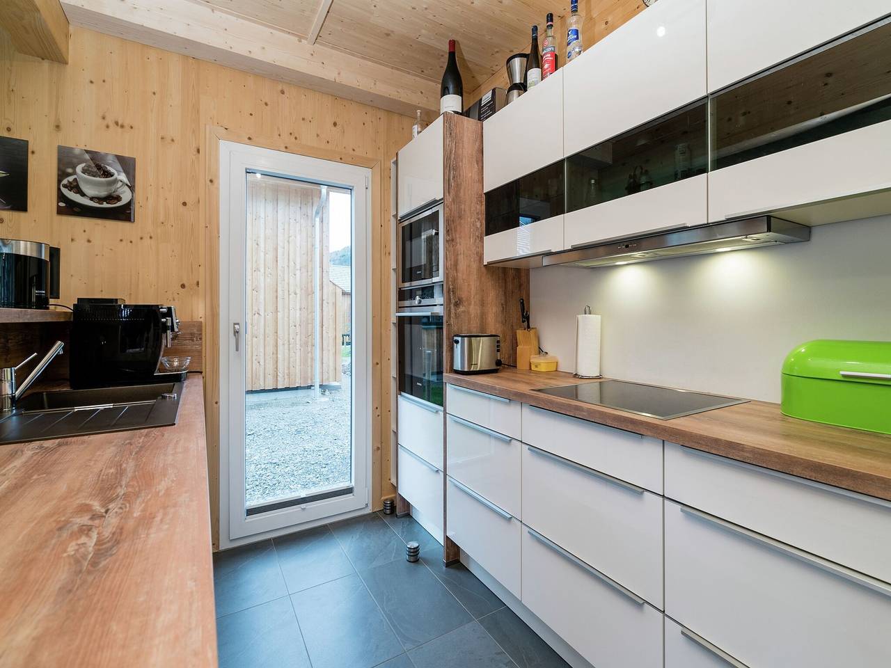 Attractive chalet with hot tub in St. Georgen ob Murau, Sankt Georgen am Kreischberg