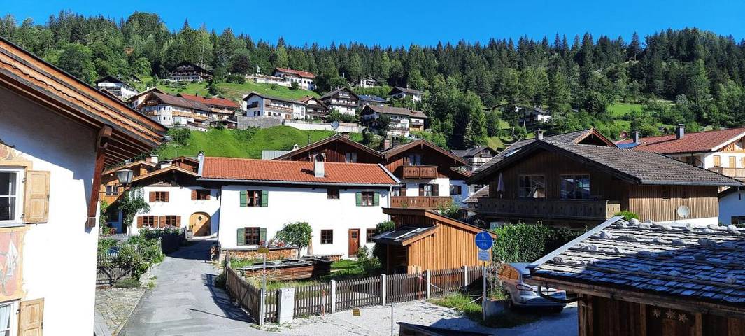 Ferienwohnung für 5 Personen, mit Garten und Ausblick in Geigenbaumuseum Mittenwald - 3