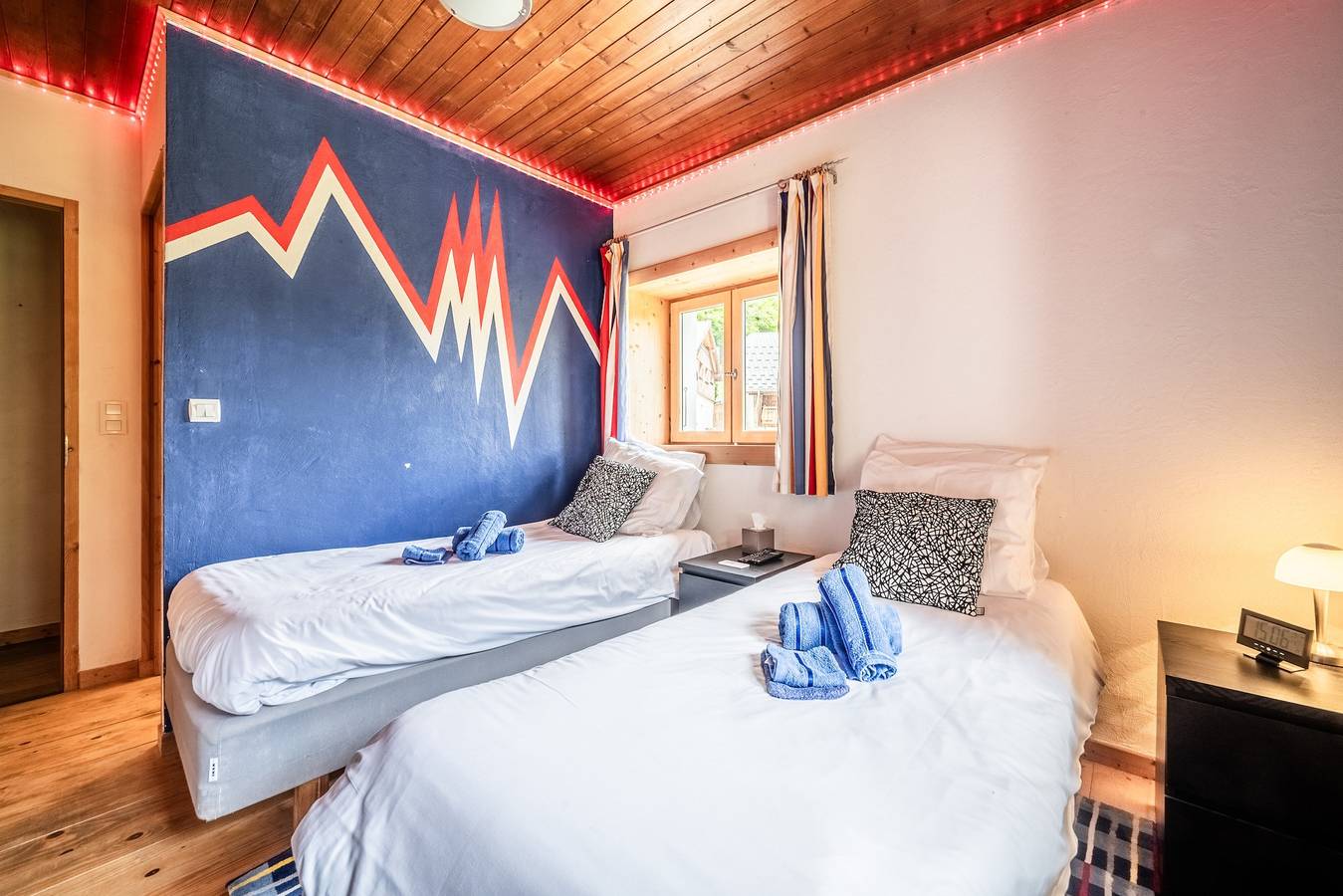 Zimmer 'Elisthur Chambre N°1' mit Bergblick, Gemeinschaftsterrasse und Wi-Fi in Saint-Jean-d'Aulps, Les Portes du Soleil