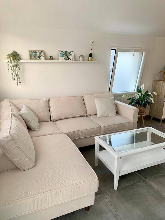 Gîte pour 3 personnes, avec terrasse à Brain-sur-l'Authion