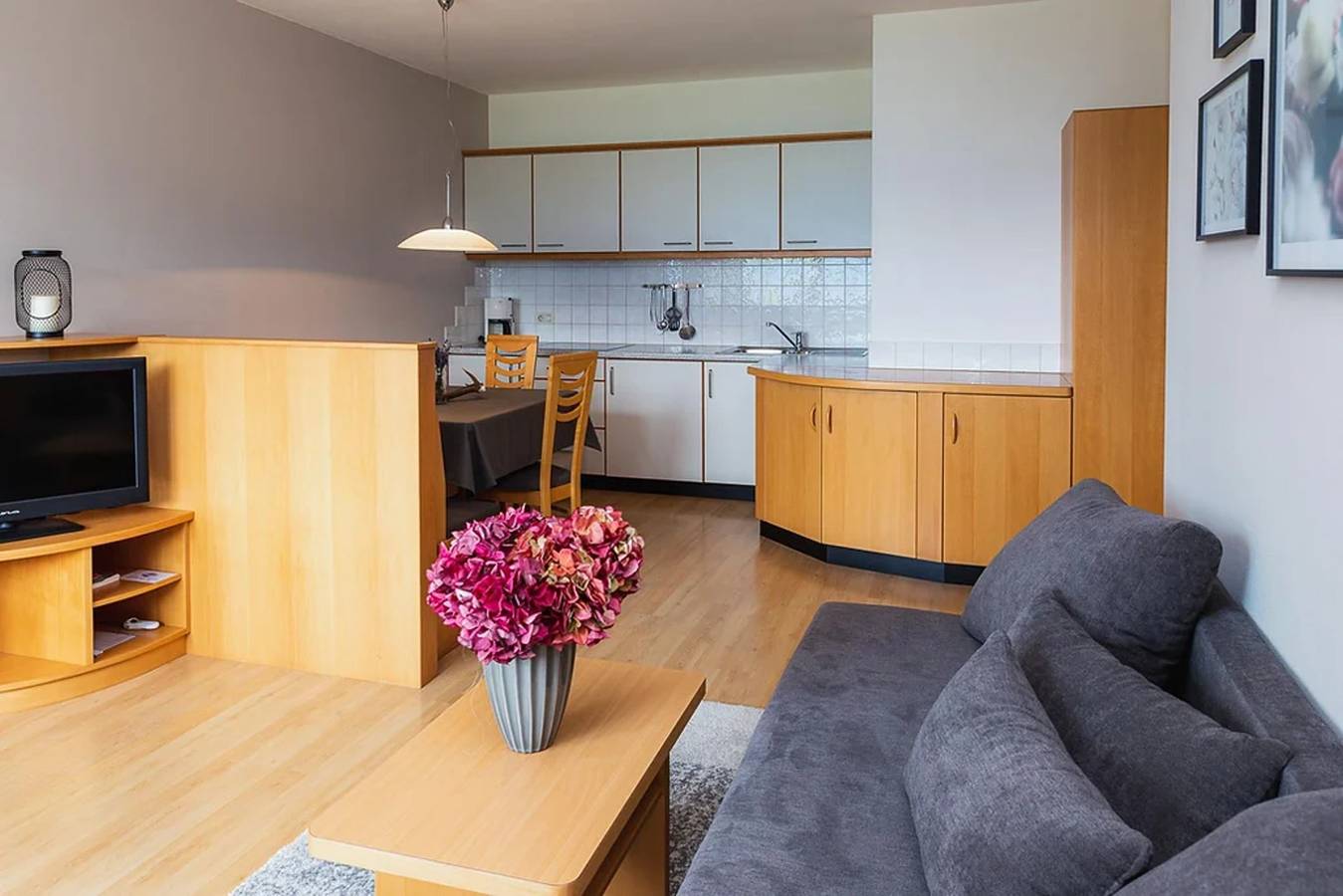 Geheel appartement, Appartement 'Wiese' met Uitzicht op de Bergen, Gedeeld Zwembad en Wifi in Tisens, Nonsberggruppe
